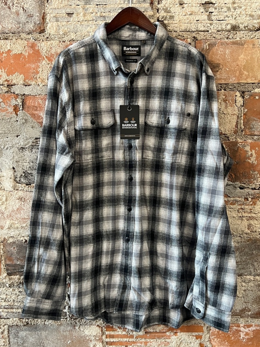 Barbour Black & Gray Plaid Long-Sleeve Button-Down Shirt